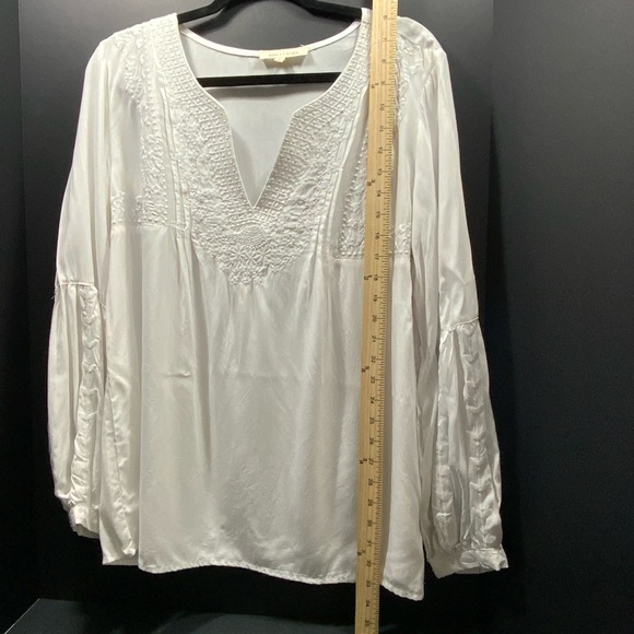 Solitaire Ivory Embroidered Blouse - Picture 5 of 5